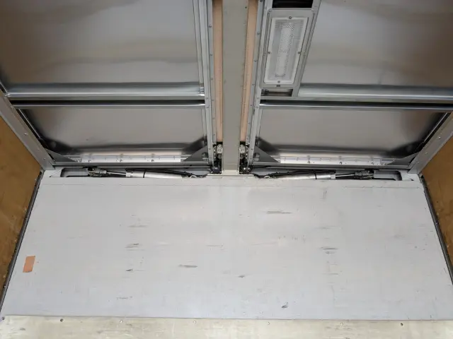 ＵＤ クオン QPG-CD5ZA(6x2)の写真24