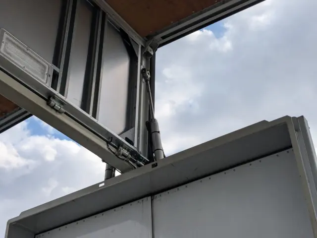 ＵＤ クオン QPG-CD5ZA(6x2)の写真32