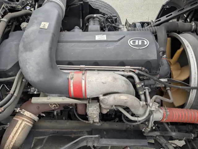 ＵＤ クオン QPG-CD5ZA(6x2)の写真47