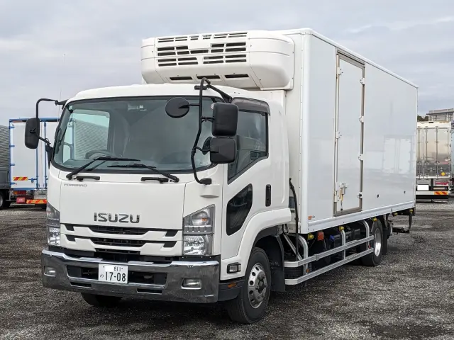 いすゞ フォワード 2PG-FRR90T2(2WD)の写真1