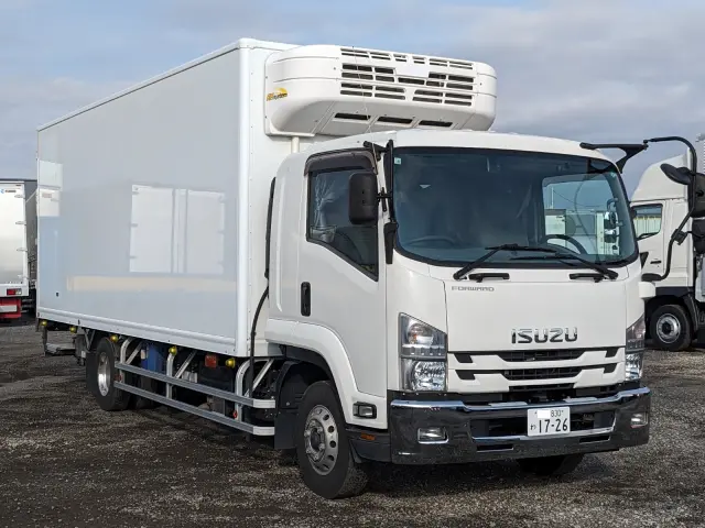 いすゞ フォワード 2PG-FRR90T2(2WD)の写真3