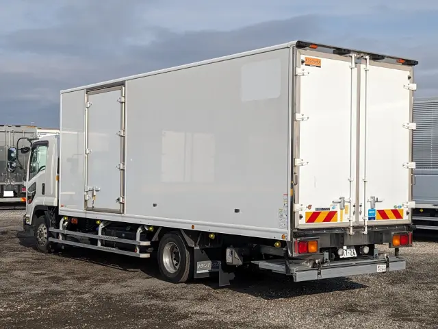 いすゞ フォワード 2PG-FRR90T2(2WD)の写真4