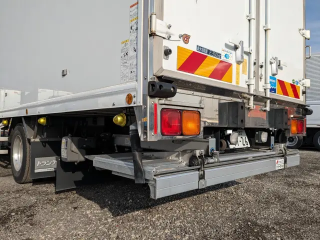 いすゞ フォワード 2PG-FRR90T2(2WD)の写真8