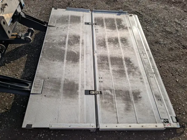 いすゞ フォワード 2PG-FRR90T2(2WD)の写真10