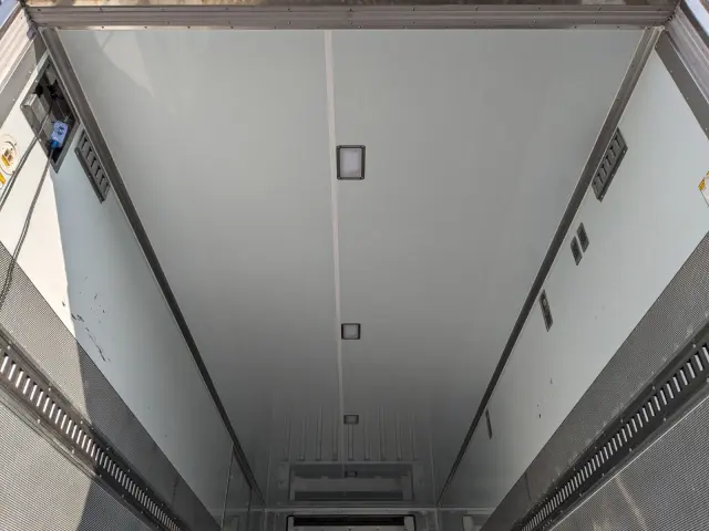 いすゞ フォワード 2PG-FRR90T2(2WD)の写真15