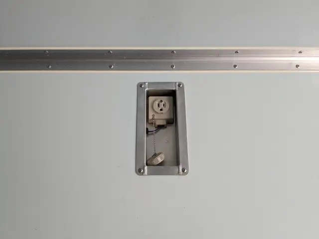 いすゞ フォワード 2PG-FRR90T2(2WD)の写真22