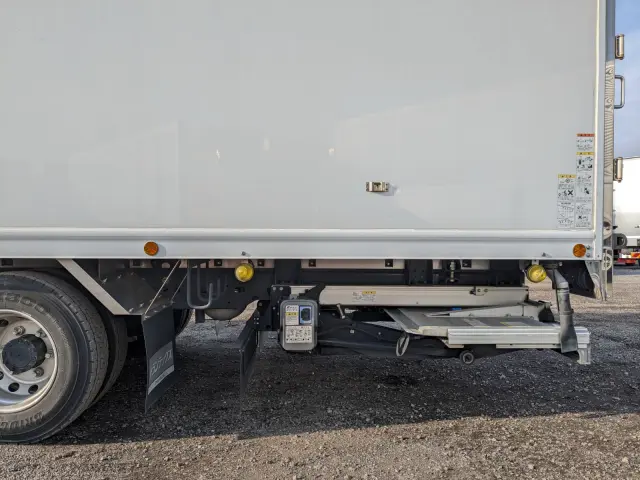 いすゞ フォワード 2PG-FRR90T2(2WD)の写真26