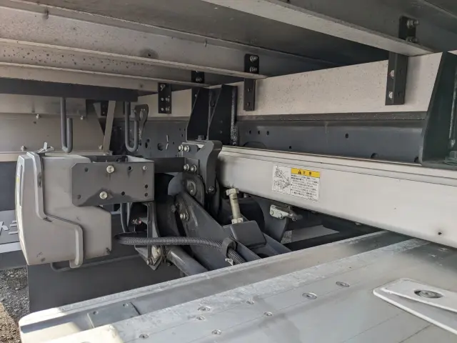 いすゞ フォワード 2PG-FRR90T2(2WD)の写真27