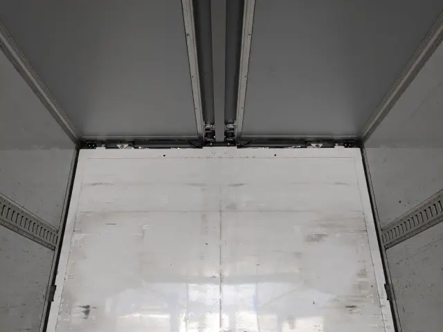 UD クオン QPG-CG5ZA(8x4)の写真15