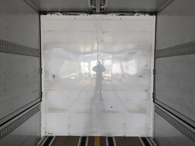 UD クオン QPG-CG5ZA(8x4)の写真16