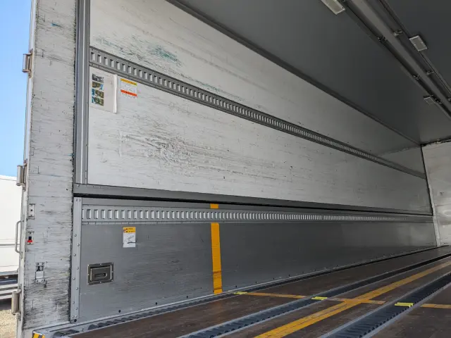 UD クオン QPG-CG5ZA(8x4)の写真19