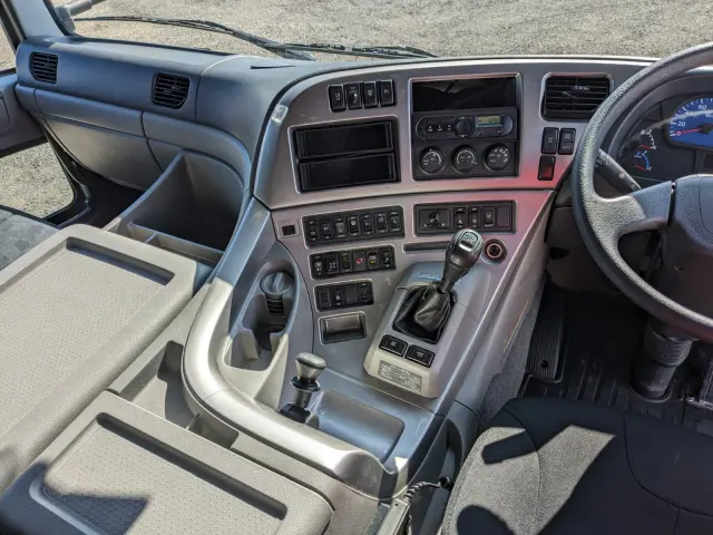 UD クオン QPG-CG5ZA(8x4)の写真40