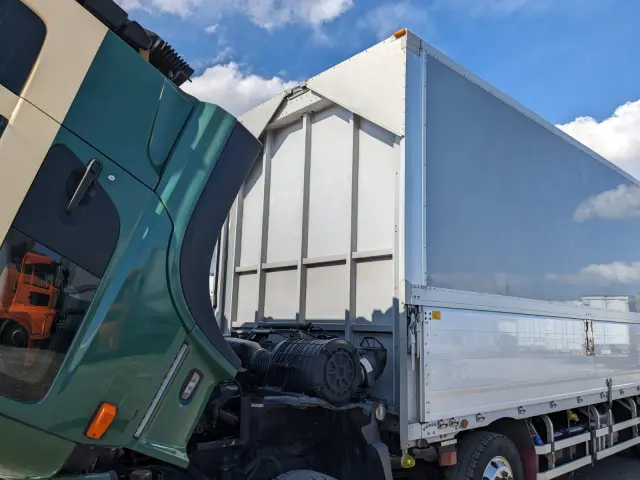 UD クオン QPG-CG5ZA(8x4)の写真43