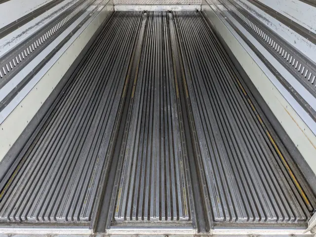 日野 レンジャー TKG-FC9JJAA(2WD)の写真15