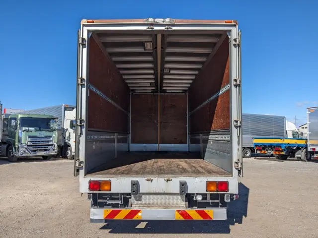 いすゞ フォワード PKG-FRR90T2(2WD)の写真9