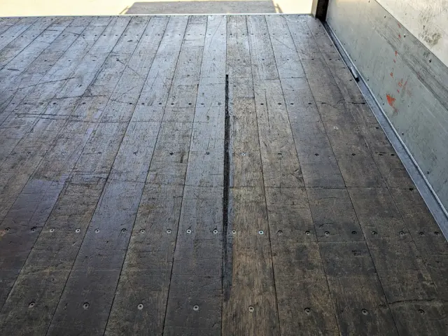 いすゞ フォワード PKG-FRR90T2(2WD)の写真18