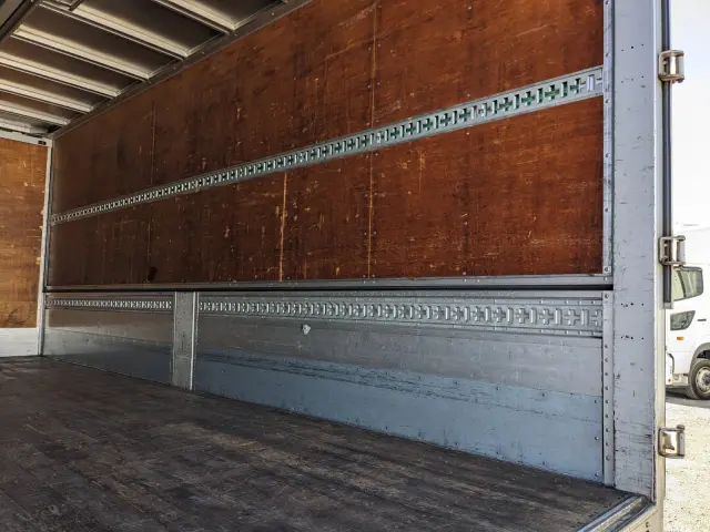 いすゞ フォワード PKG-FRR90T2(2WD)の写真19