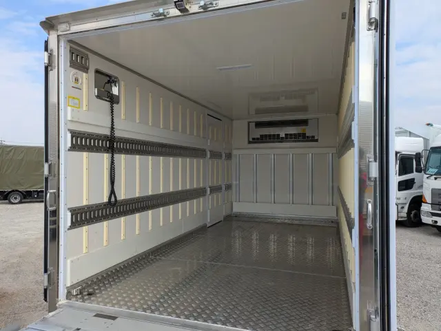 日野 デュトロ 2RG-XZU710M(2WD)の写真21