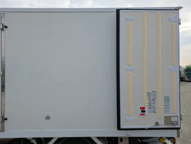 日野 デュトロ 2RG-XZU710M(2WD)の写真22