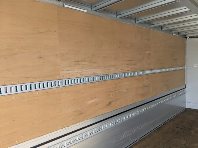 日野 レンジャー 2KG-FD2ABG(2WD)の写真26