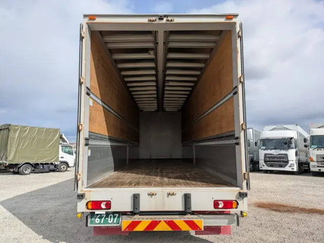 ＵＤ クオン 2PG-CG5CA(8x4)の写真11