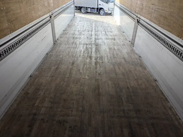 ＵＤ クオン 2PG-CG5CA(8x4)の写真16