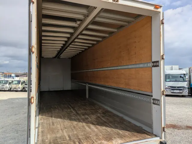 ＵＤ クオン 2PG-CG5CA(8x4)の写真17