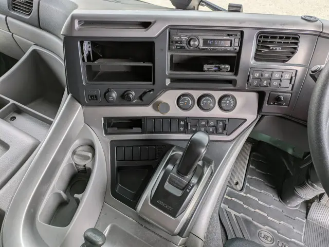 ＵＤ クオン 2PG-CG5CA(8x4)の写真40