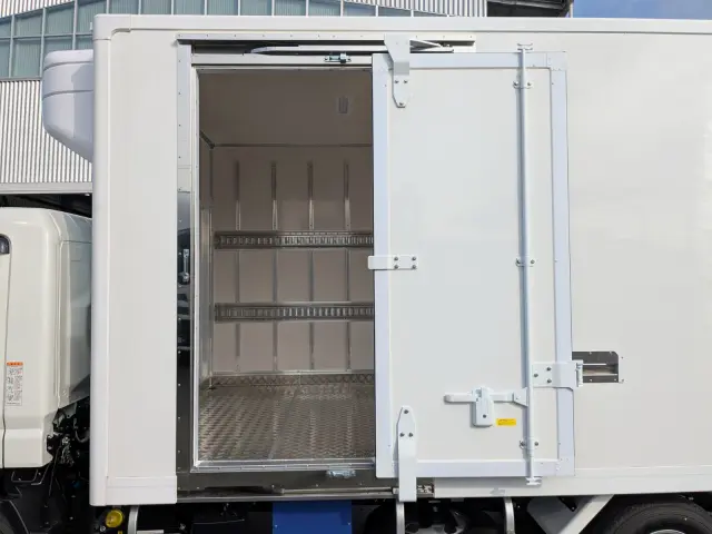 三菱 キャンター 2RG-FEB50(2WD)の写真15