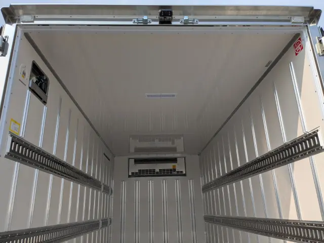 三菱 キャンター 2RG-FEB50(2WD)の写真21