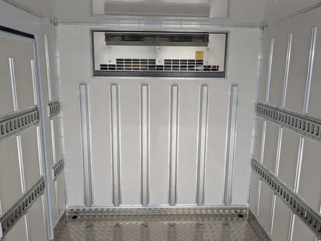 三菱 キャンター 2RG-FEB50(2WD)の写真23