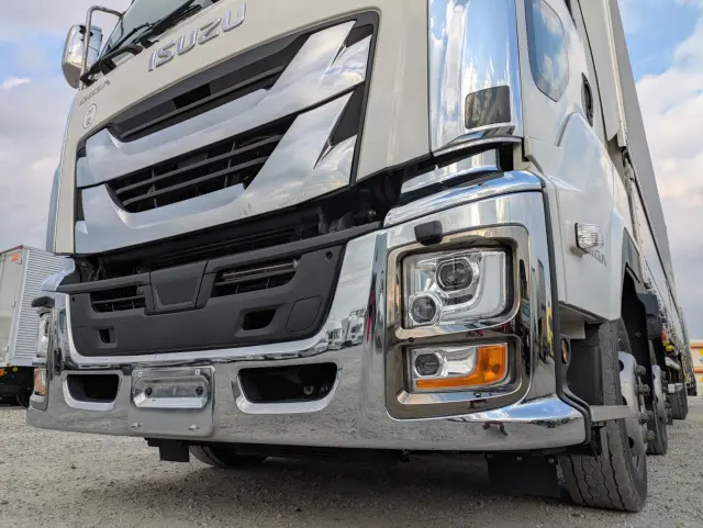 いすゞ ギガ 2PG-CYJ77D(8x4)の写真5