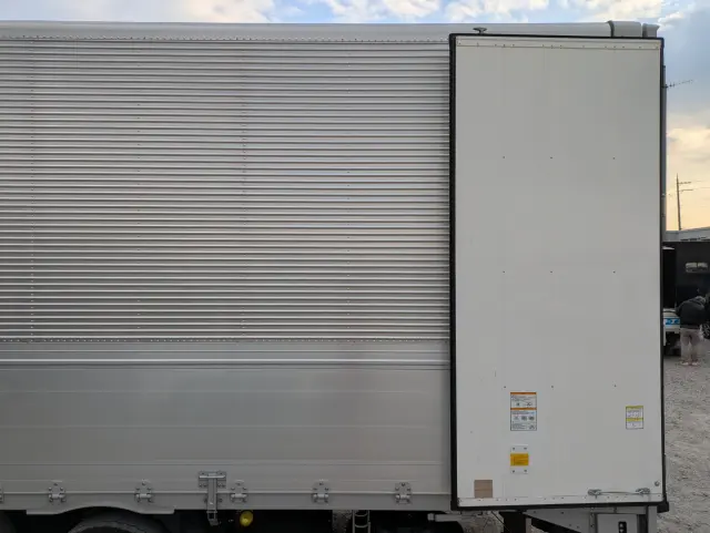 いすゞ ギガ 2PG-CYJ77D(8x4)の写真19