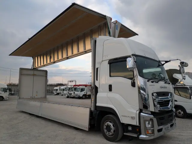 いすゞ ギガ 2PG-CYJ77D(8x4)の写真33