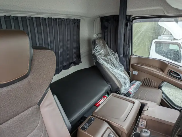 いすゞ ギガ 2PG-CYJ77D(8x4)の写真39