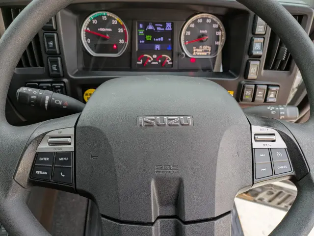 いすゞ ギガ 2PG-CYJ77D(8x4)の写真43