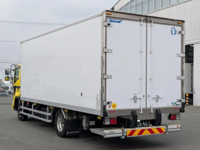 いすゞ フォワード 2PG-FTR90V4(2WD)の写真4