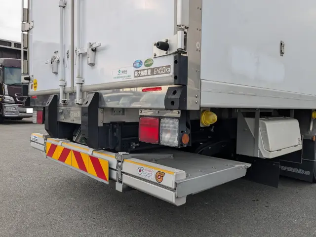 いすゞ フォワード 2PG-FTR90V4(2WD)の写真7