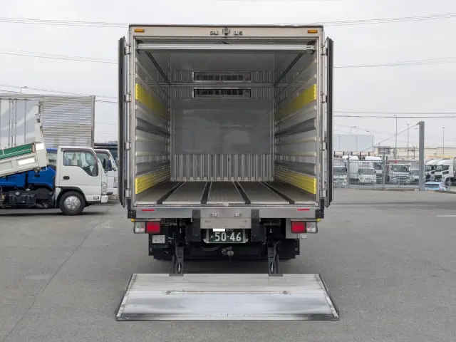 いすゞ フォワード 2PG-FTR90V4(2WD)の写真26