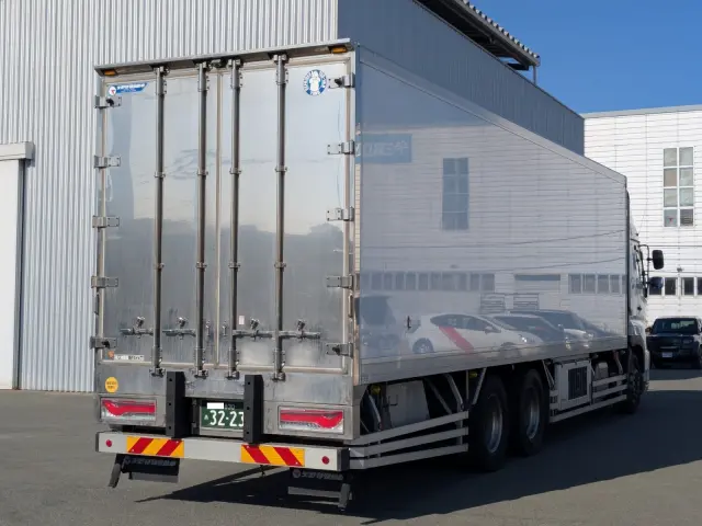 日野 プロフィア 2DG-FR1AHC(6x2)の写真5