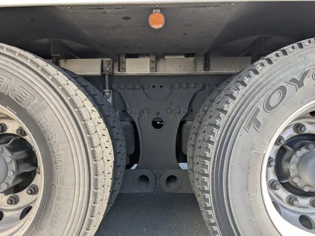 日野 プロフィア 2DG-FR1AHC(6x2)の写真12