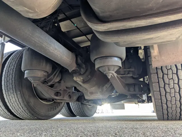 日野 プロフィア 2DG-FR1AHC(6x2)の写真13