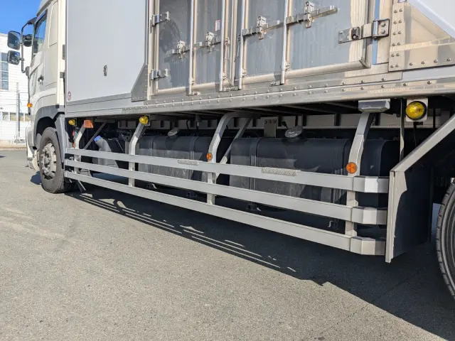 日野 プロフィア 2DG-FR1AHC(6x2)の写真14