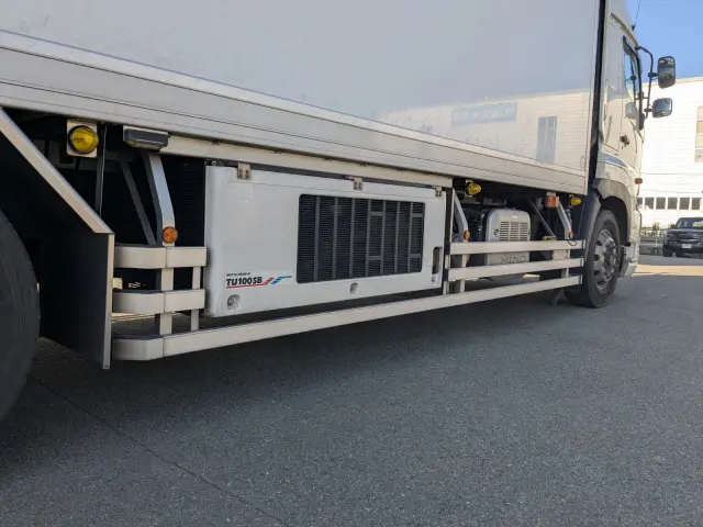 日野 プロフィア 2DG-FR1AHC(6x2)の写真19