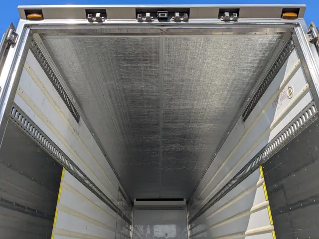 日野 プロフィア 2DG-FR1AHC(6x2)の写真22