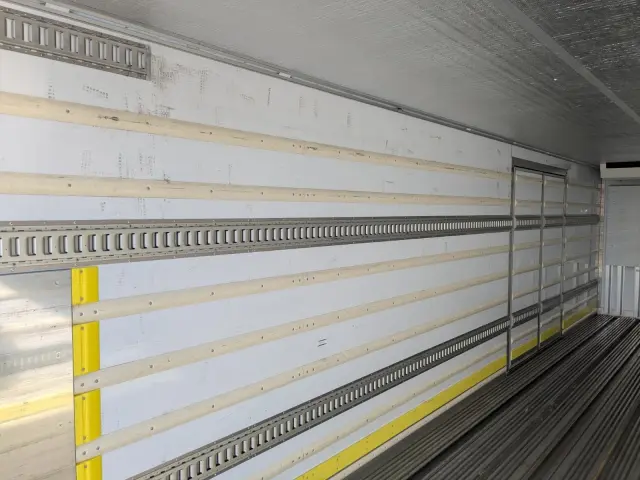 日野 プロフィア 2DG-FR1AHC(6x2)の写真30