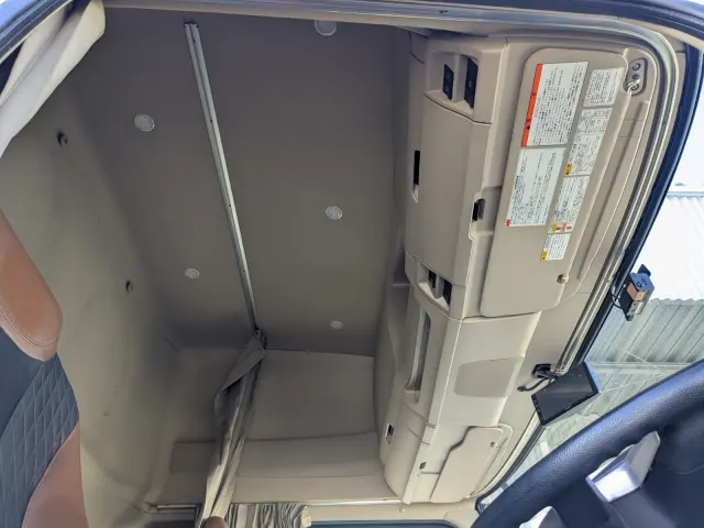 日野 プロフィア 2DG-FR1AHC(6x2)の写真35