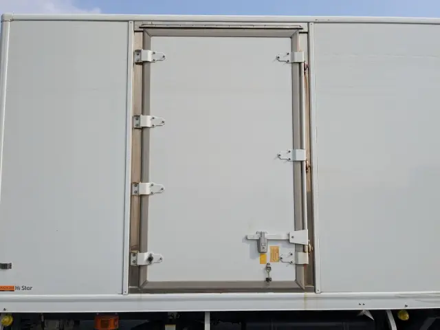 日野 レンジャー 2KG-FD2ABG(2WD)の写真14