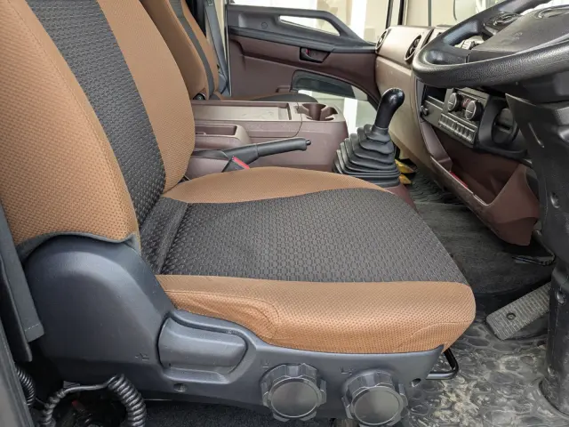 日野 レンジャー 2KG-FD2ABG(2WD)の写真39