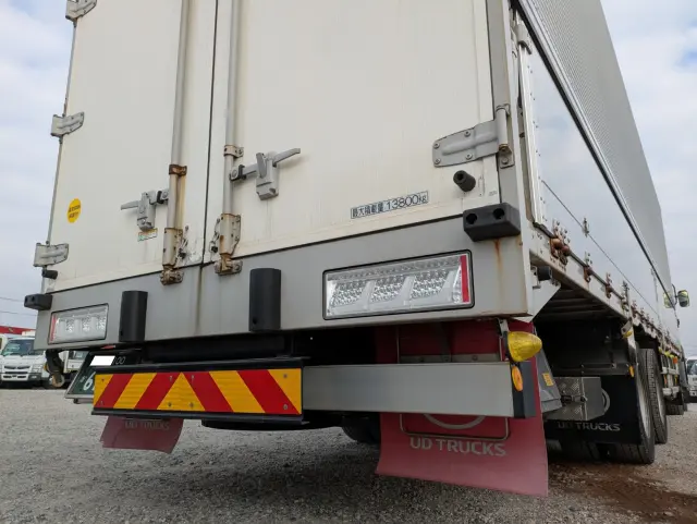 ＵＤ クオン 2PG-CG5CA(8x4)の写真9